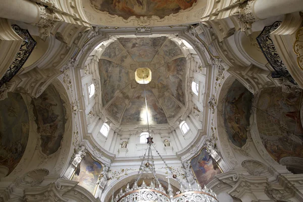 George Vatikan Katedrali Nin Içi — Stok fotoğraf