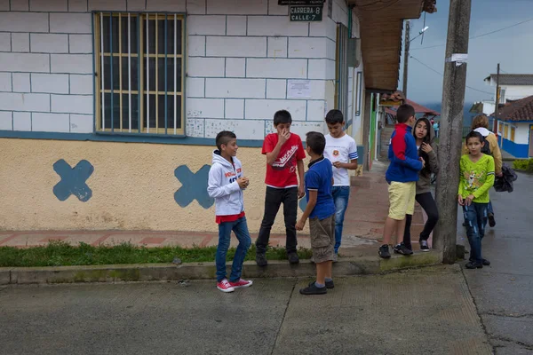 Salento Colombia Οκτωβριου 2015 Άγνωστα Άτομα Ένα Δρόμο Στο Salento Εικόνα Αρχείου