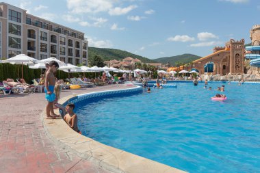 ELENITE, BULGARIA - 16 Temmuz 2016: Elenite Tatil Köyü 'nün 10 km kuzeyinde yer alan Elenite Tatil Köyü şık villalar ve otel konaklama olanakları sunuyor