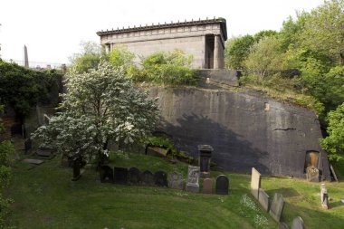 Parktaki eski şato.