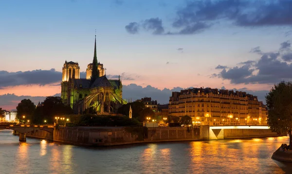 Notre Dame Naplementekor Párizs — Stock Fotó
