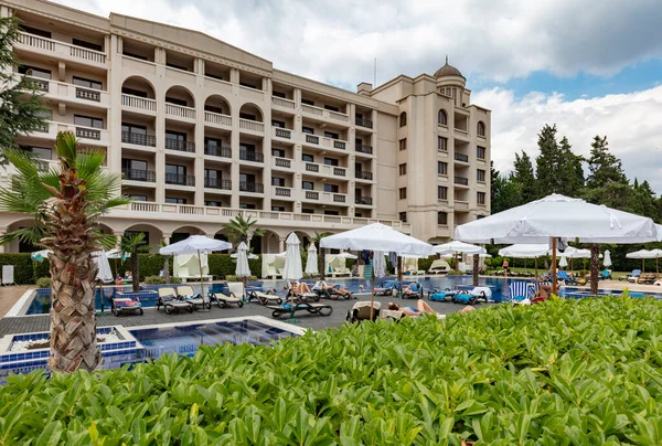 Burgas Bulgaria July 2016 Primoretz Grand Hotel Spa建于1959年 是该市唯一的五星级酒店 布尔加斯是保加利亚黑海海岸的第二大城市 — 图库照片