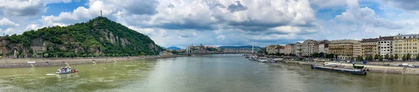 Повітряний Вид Европейське Місто Річкою — стокове фото