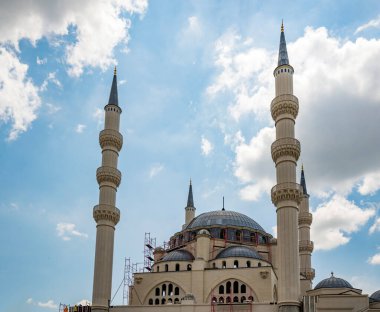 Arnavutluk 'un Tiran Büyük Camii