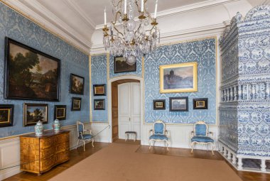 Pilsrundale, Letonya - 1 Mayıs 2016; Rundale Sarayı. Rundale Sarayı, Letonya 'nın en seçkin Barok ve Rococo sanat eserlerinden biridir..