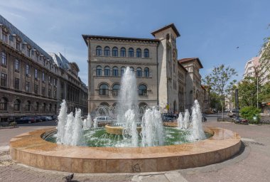Bükreş, Romanya - 2 Mayıs 2017: Üniversite Meydanı 'ndaki Mimarlık Fakültesi (Bükreş Üniversitesi).