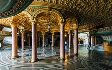 BÜKREŞ, ROMANIA - 2 Mayıs 2017: Romen Athenaeum George Enescu 'nun İçi 1888' de açıldı..