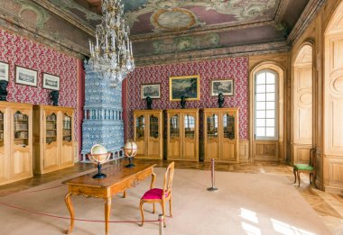 Pilsrundale, Letonya - 1 Mayıs 2016; Rundale Sarayı. Rundale Sarayı, Letonya 'nın en seçkin Barok ve Rococo sanat eserlerinden biridir..