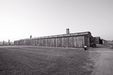 OSWIECIM, POLAND - 22 Ekim 2012 'de Polonya' nın Oswiecim kentinde eski bir Nazi imha kampı olan Auschwitz Kampı 1. Avrupa 'daki en büyük Nazi toplama kampıydı..  