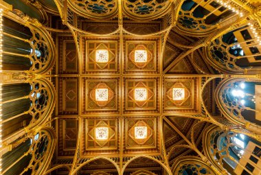 Budapeşte, Macaristan - 28 Mart 2019: Macaristan parlamento binasının içi.