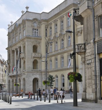 BUDAPEST, HUNGARY - 14 Mayıs 2013 'te Budapeşte' de ElTE Hukuk Fakültesi binası. Eotvos Lorand Üniversitesi (ELTE) Macaristan 'ın en büyük ve en eski üniversitesidir..