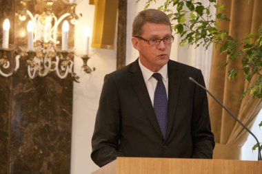 BUDAPEST, HUNGARY - 25 Haziran: Matti Taneli Vanhanen Fin siyasetçi, eski Finlandiya Başbakanı ve Merkez Parti Başkanı ELTE Univ 'i ziyaret etti. 25 Haziran 2010 'da Budapeşte, Macaristan.