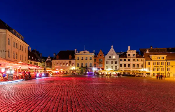 Tallinn Estonia Května 2016 Architektura Náměstí Radnice Barevném Osvětlení Historickém — Stock fotografie