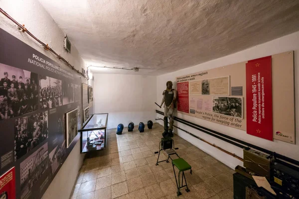 アルバニア ティラナ 2018年6月1日 市内中心部のティラナ原子力発電所2号機の内装がアルバニアの歴史博物館に変身 — ストック写真