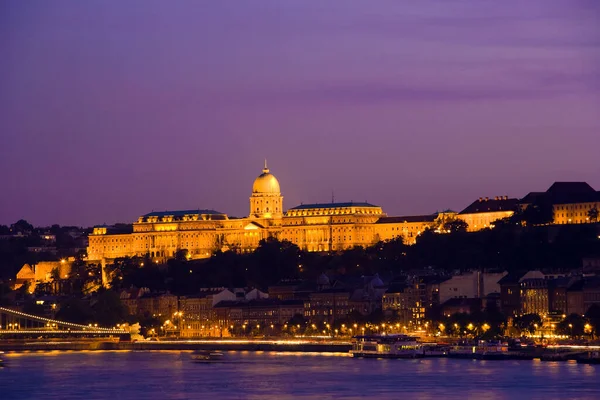 Pałac Królewski Most Łańcuchowy Zachodzie Słońca Budapeszt — Zdjęcie stockowe