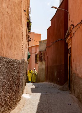 Eski Fas, Chefchaouen kasabasında dar bir sokak.