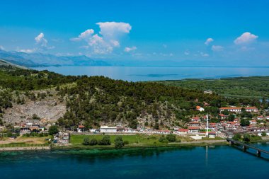 Arnavutluk 'un Shkoder kentinin manzarası 