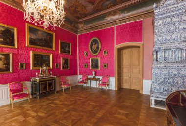 Pilsrundale, Letonya - 1 Mayıs 2016; Rundale Sarayı. Rundale Sarayı, Letonya 'nın en seçkin Barok ve Rococo sanat eserlerinden biridir..