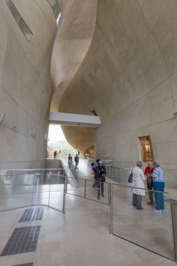 Havaalanının içi, şehir salonu.