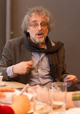 Macar Film Akademisi rektörü Tamas Ascher, 29 Mayıs 'ta röportaj verdi. 29 Mayıs 2012.Ascher geçen yıl Cate Blanchett ve Hugo Weaving ile Washington 'da çalıştı..