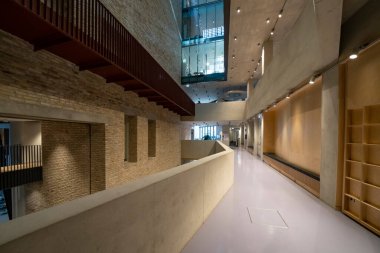 Budapeşte, Macaristan - 21 Eylül 2019: Budapeşte 'deki CEU (Orta Avrupa Üniversitesi) ana binasının içi.