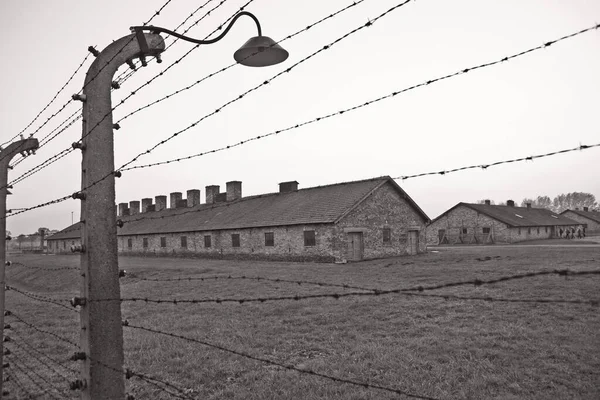 2012年10月22日 ポーランドのオスイーシムにある旧ナチスの絶滅収容所であるアウシュビッツ第1収容所 ヨーロッパ最大のナチスの強制収容所だった — ストック写真