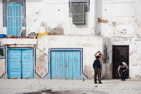 Життя Місті Людьми Тунісі — стокове фото