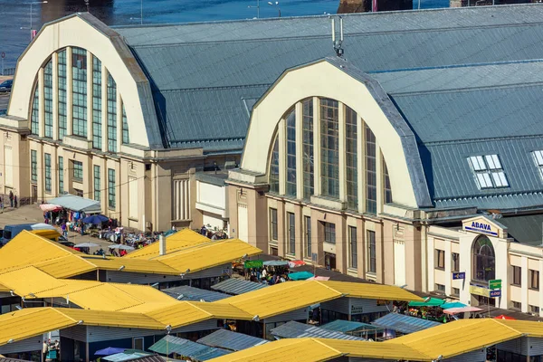 Riga Latvia Abril Edificios Del Mercado Central Alimentos Abril 2016 — Foto de Stock