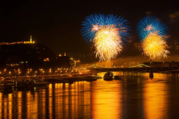 Budapest Magyarország August Tűzijáték Duna Felett Magyarország Éves Alkotmánynapjának Szertartásai — Stock Fotó