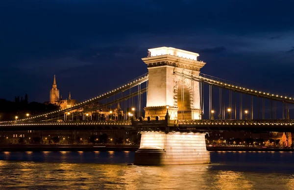 Puente Cadena Noche Budapest — Foto de Stock