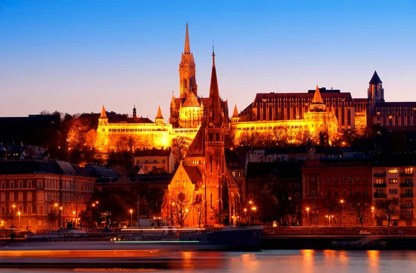 Matthias Kyrka Solnedgången Budapest — Stockfoto