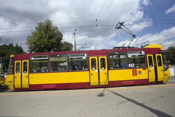 Eléctrico Rua Cidade Varsóvia Polónia — Fotografia de Stock