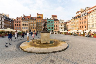 İsveç 'in Stockholm kentindeki eski kasaba meydanının manzarası