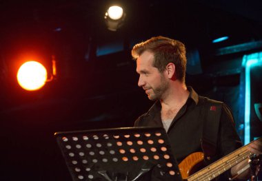 BUDAPEST, HUNGARY - 30 Ekim Sunum Organizasyonu. Japonya Vakfı tarafından 30 Ekim 2012 'de Budapeşte, Macaristan' daki A38 konser salonunda