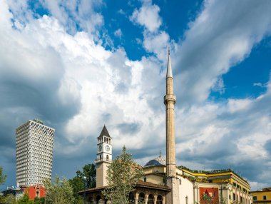 Cami manzarası ve İstanbul 'un minaresinin kubbesi
