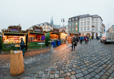 İsveç 'teki Stockholm şehrinin sokak manzarası