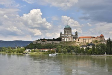 Macaristan 'daki Esztergom Kubbesi' nin HDR görüntüsü