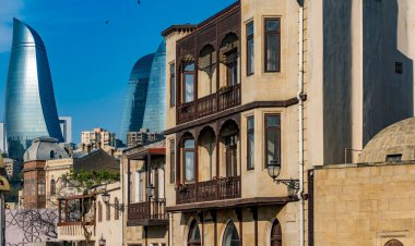 Azerbaycan 'ın Bakü kentindeki Icherisheher sokak manzarası