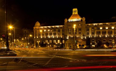 BUDAPEST, HUNGARY - 23 Haziran 2016 tarihinde Gellert Hotel 'in Budapeşte' deki binası. Otel, Tuna Nehri 'nin sağ kıyısına 1916 ve 1918 yılları arasında Art Nouveau tarzında inşa edilmiştir..