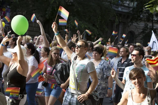 Budapest Węgry Lipiec Niezidentyfikowane Osoby Wzięły Udział Paradzie Budapest Gay — Zdjęcie stockowe