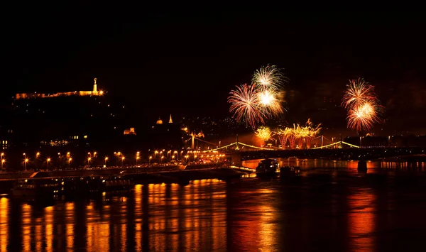 Budapest Maďarsko Srpna Ohňostroj Nad Řekou Dunaj Slavnostní Vyhlášení Každoročního — Stock fotografie