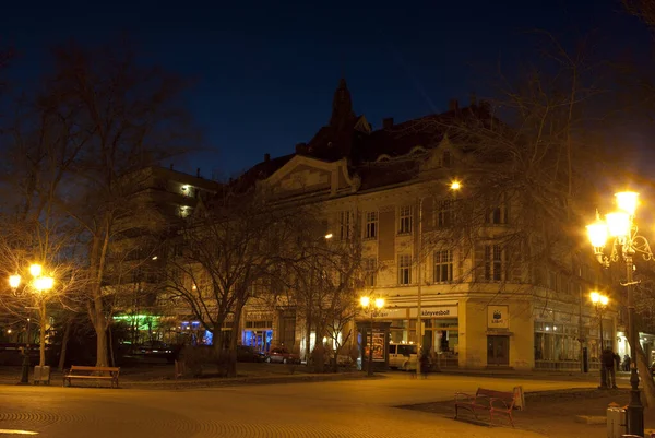 Європейське Місто Історичними Будівлями Вночі — стокове фото