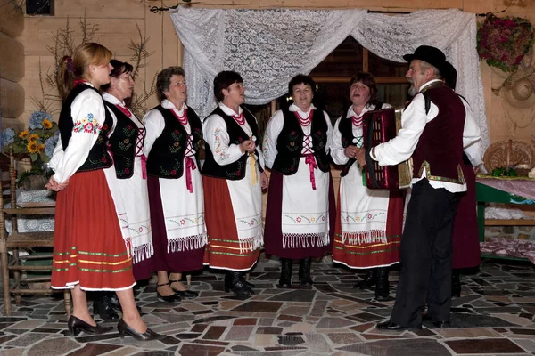 Beskides Poland Temmuz 2009 Geleneksel Giyinmiş Folklor Grubu Polonya Nın — Stok fotoğraf