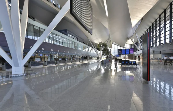 近代空港ターミナルの内装 — ストック写真