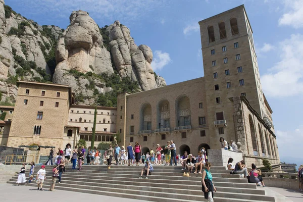 Montserrat España Septiembre Peregrinos Identificados Visitan Abadía Benedictina Santa María — Foto de Stock