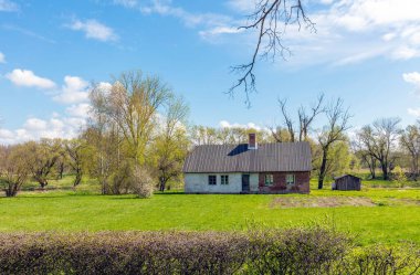 Pilsrundale, Letonya - 1 Mayıs 2016; Letonya 'da Barok ve Rococo sanatının en seçkin eserlerinden biri olan Rundale Sarayı' na ev sahipliği yapmaktadır..
