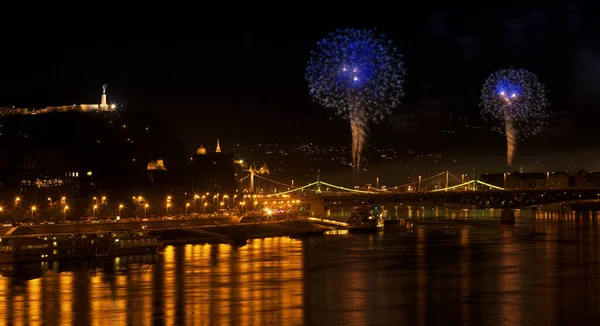 Budapest Ungheria Agosto Con Fuochi Artificio Sul Danubio Concludono Cerimonie — Foto Stock