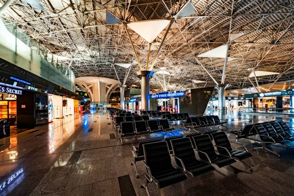 Interior Terminal Aeroportuário Cidade Europeia — Fotografia de Stock