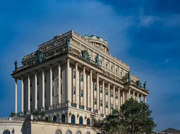 Tirana Albanien Maj 2018 Byggande Amadeus Palace Ett Nybyggt Hotell — Stockfoto