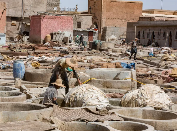 Φεζ Μαρόκο Ιουλίου 2014 Παραδοσιακό Σουκ Βυρσοδεψείου Στο Φεζ Του — Φωτογραφία Αρχείου